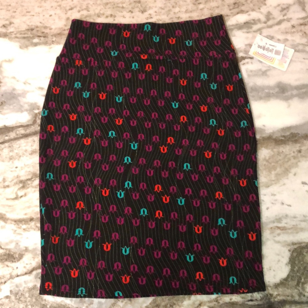 NWT Small Lularoe Cassie pencil skirt